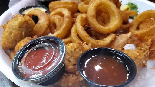 Castaway’s Seafood & Grill
